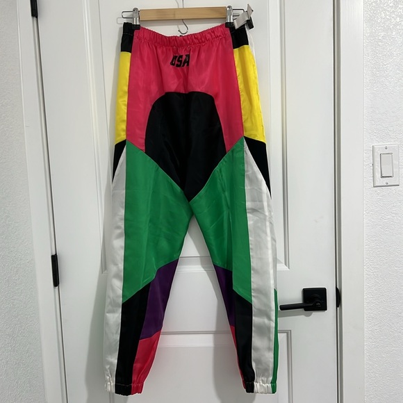 Bottoms - Picture 6 of 7